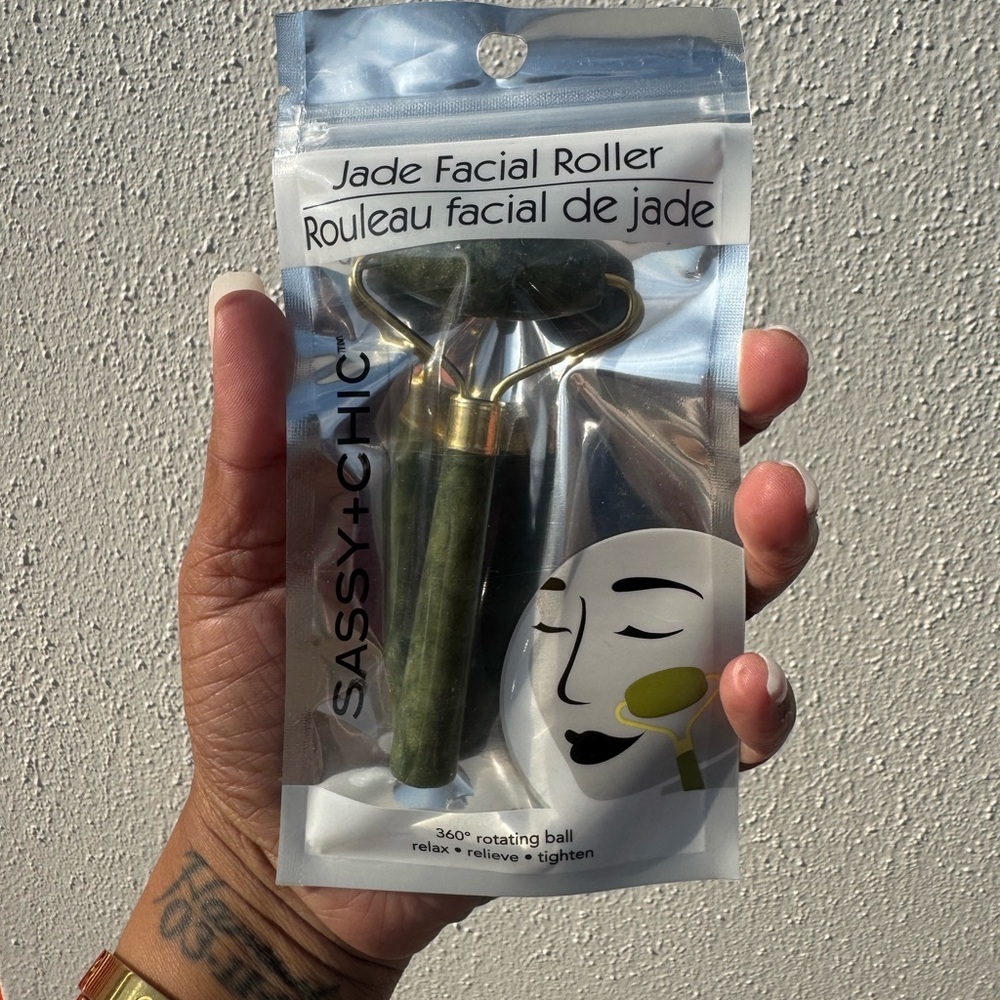 Jade Facial Roller - Green